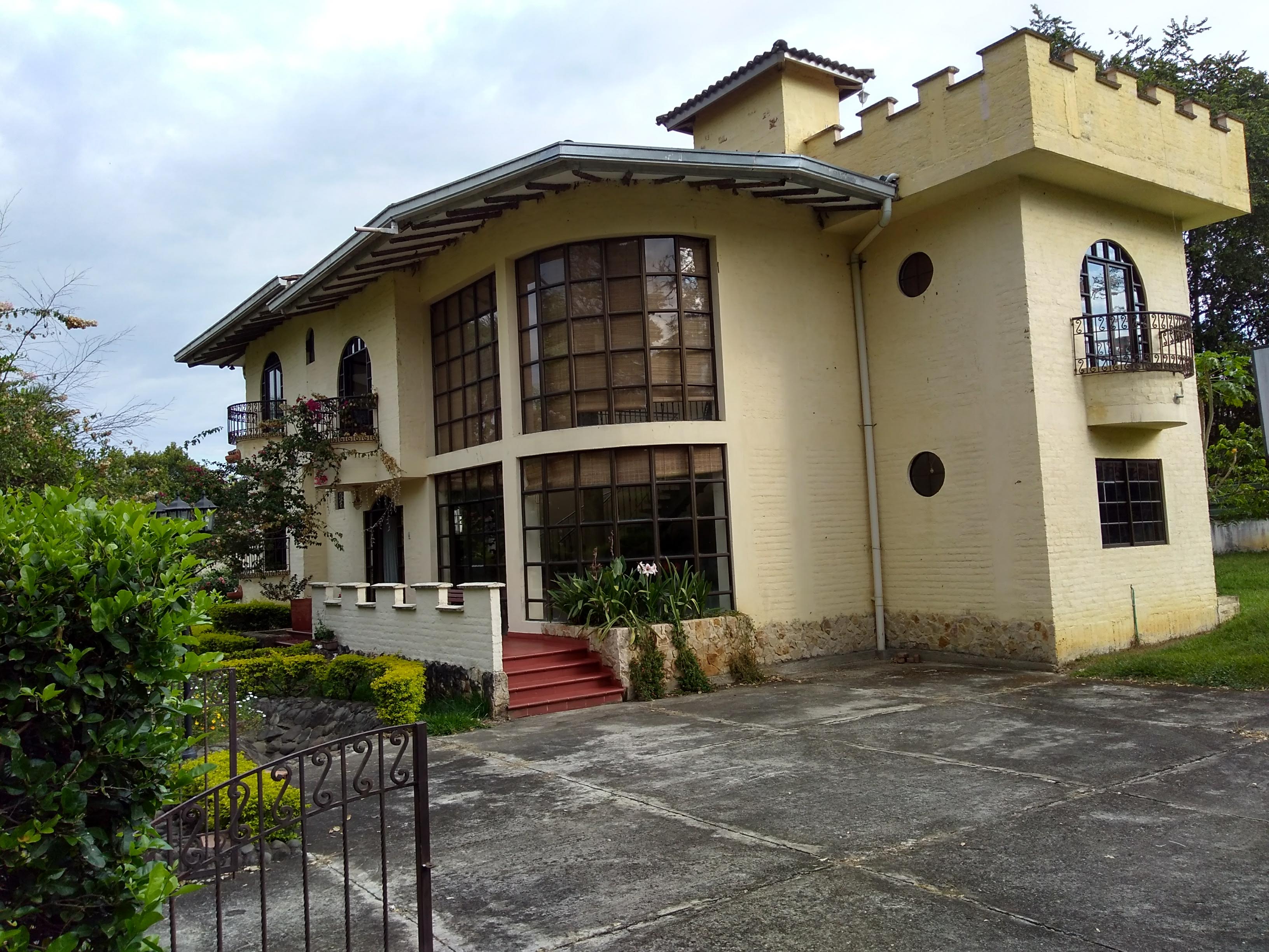 CASA CAMPESTRE CONJUNTO CERRADO: Al Sur de la Ciudad En la Viga Pance